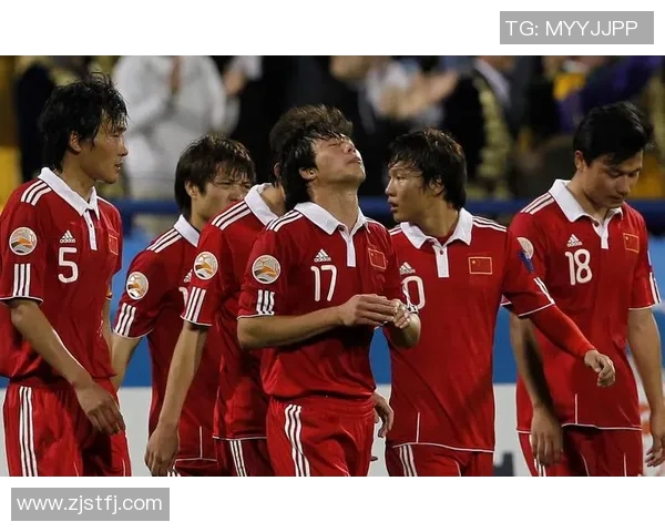 克罗斯的足球之路:从天赋少年到世界级中场大师的成长历程 克罗斯的足球之路:从天赋少年到世界级中场大师的成长历程