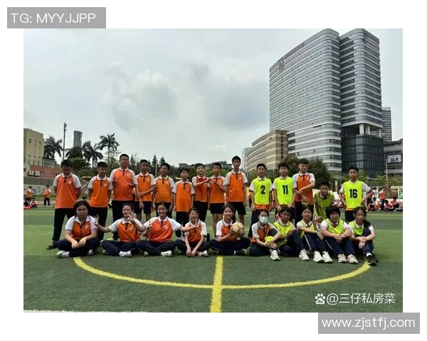 女生与男生在足球场上的较量谁能更胜一筹探讨性别差异与运动表现