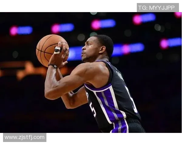 德阿隆福克斯引领国王崛起展现全能球员风采与未来潜力