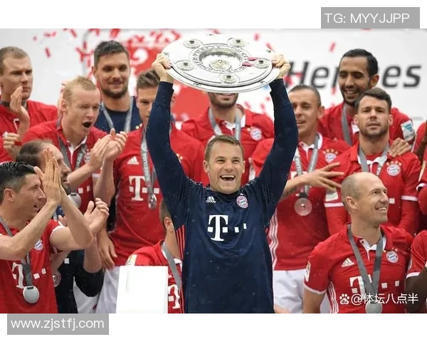 莱万带领球队再创辉煌赛季表现令人瞩目球迷热议未来发展潜力