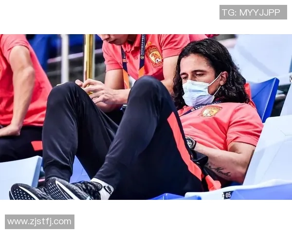 雷霆与老鹰激战三月十四日赛季关键对决引发球迷热议